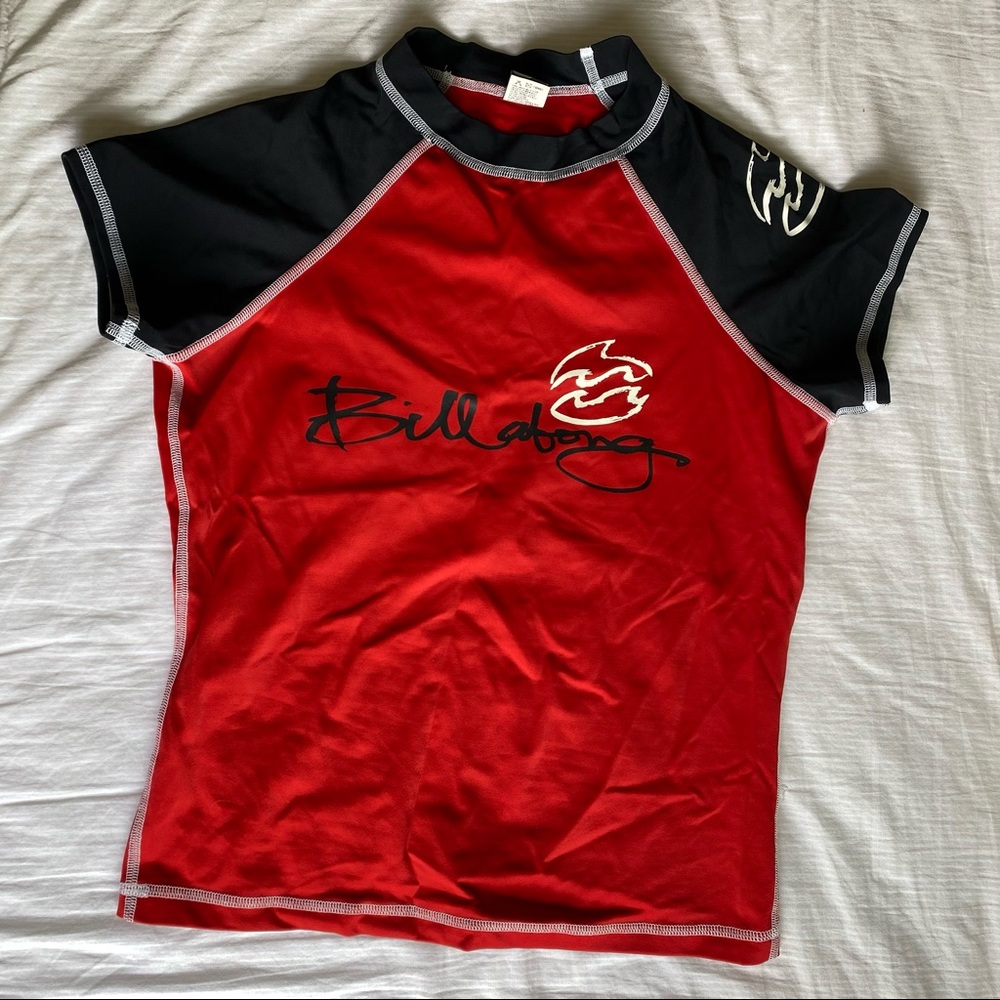 BILLABONG red and black rash guard surf shirt